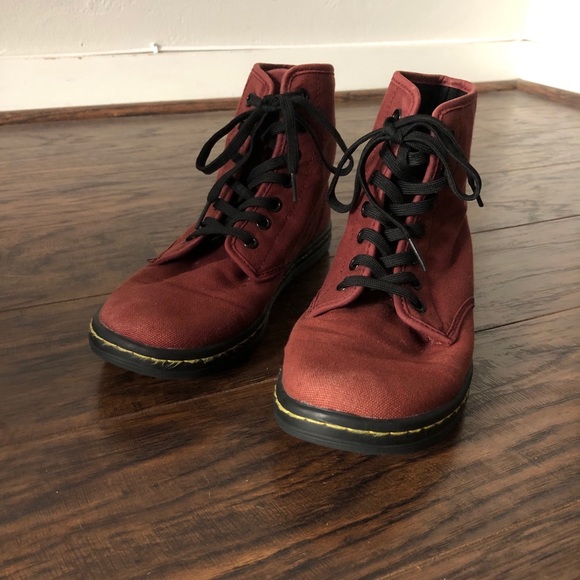 ❌SOLD❌Dr. Marten’s Shoreditch Cherry Red Shoe - Picture 2 of 14